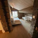 Luxurious 4 Bedroom Mountain With Gaustatoppen View Σπίτι διακοπών Gaustablikk