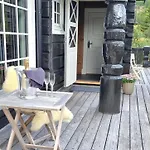 Luxurious 4 Bedroom Mountain With Gaustatoppen View *