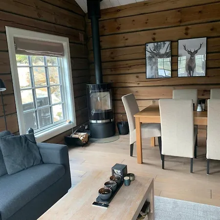 Luxurious 4 Bedroom Mountain With Gaustatoppen View Casa vacanze