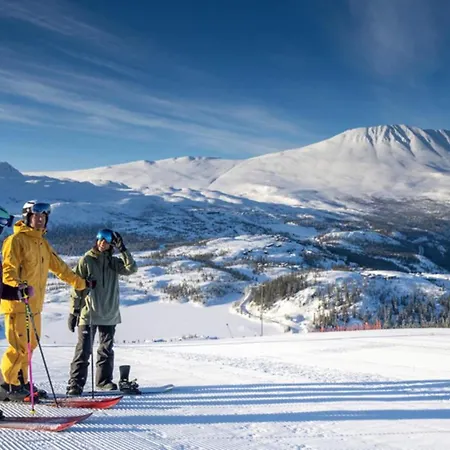 Luxurious 4 Bedroom Mountain With Gaustatoppen View Casa vacanze *