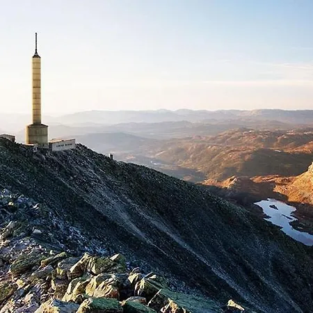 Feriehus Luxurious 4 Bedroom Mountain With Gaustatoppen View *