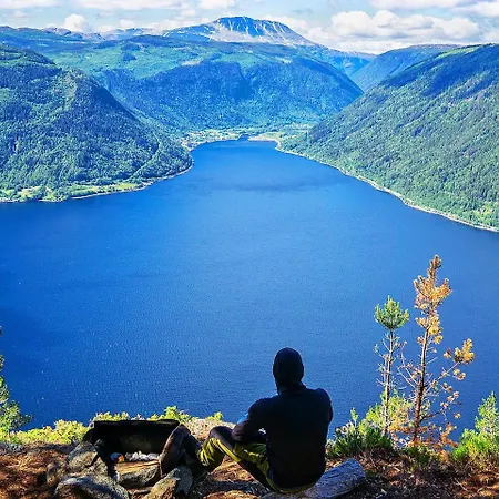 Feriehus Luxurious 4 Bedroom Mountain With Gaustatoppen View