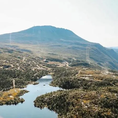 Luxurious 4 Bedroom Mountain With Gaustatoppen View Feriehus